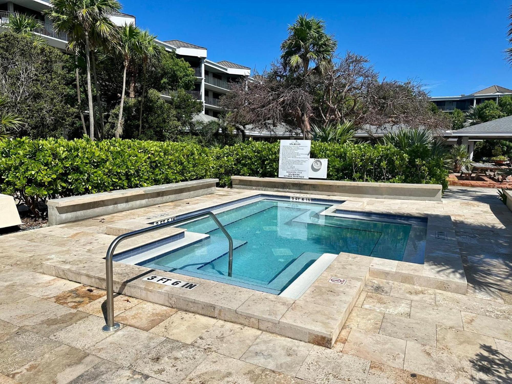 Beautifully Renovated Summer Of 2020 Come And Enjoy This Lovely Unit Кей Уест Екстериор снимка